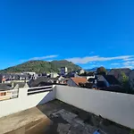 Apartment Castle Blue - 7 Personnes - 10 Min Sanctuaire