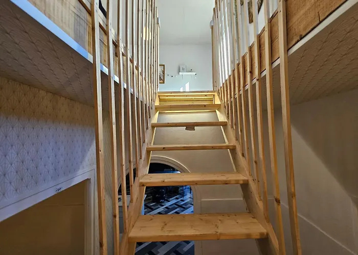 Castle Blue - 7 Personnes - 10 Min Sanctuaire Apartment