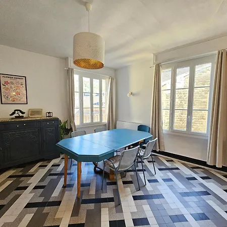 Апартаменты Castle Blue - 7 Personnes - 10 Min Sanctuaire Лурд