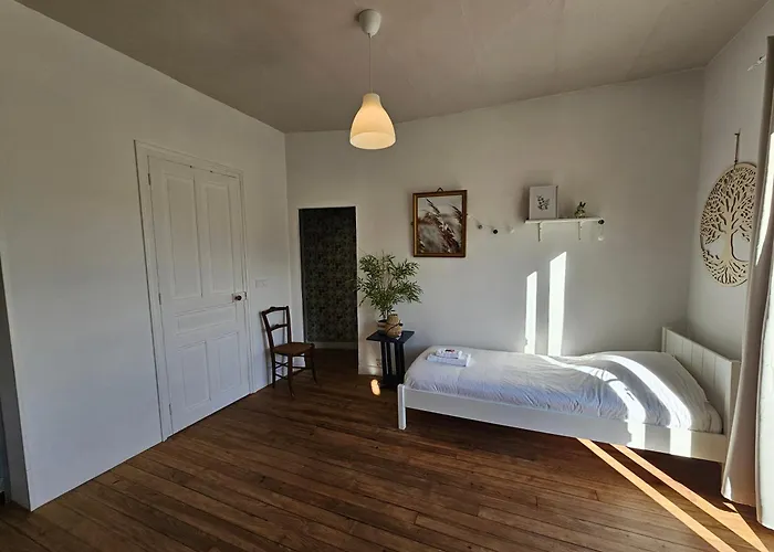 Castle Blue - 7 Personnes - 10 Min Sanctuaire * Лурд