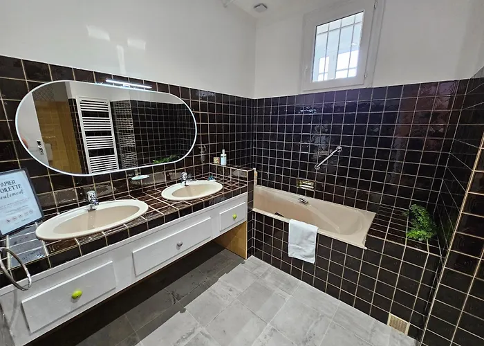 Castle Blue - 7 Personnes - 10 Min Sanctuaire *