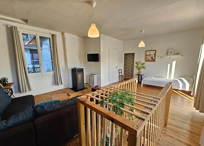 Castle Blue - 7 Personnes - 10 Min Sanctuaire Лурд